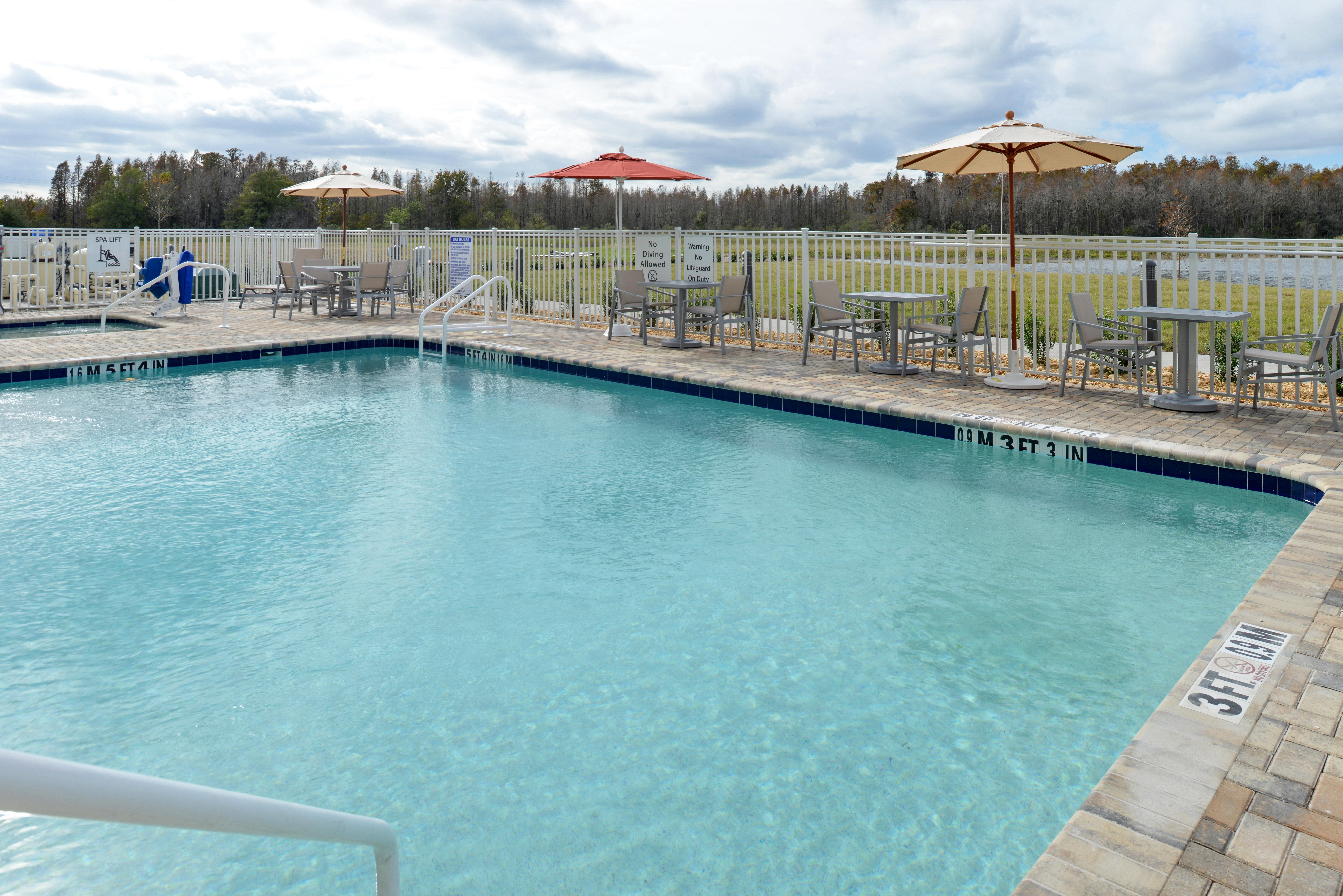 Holiday Inn Express & Suites Trinity By Ihg Esterno foto