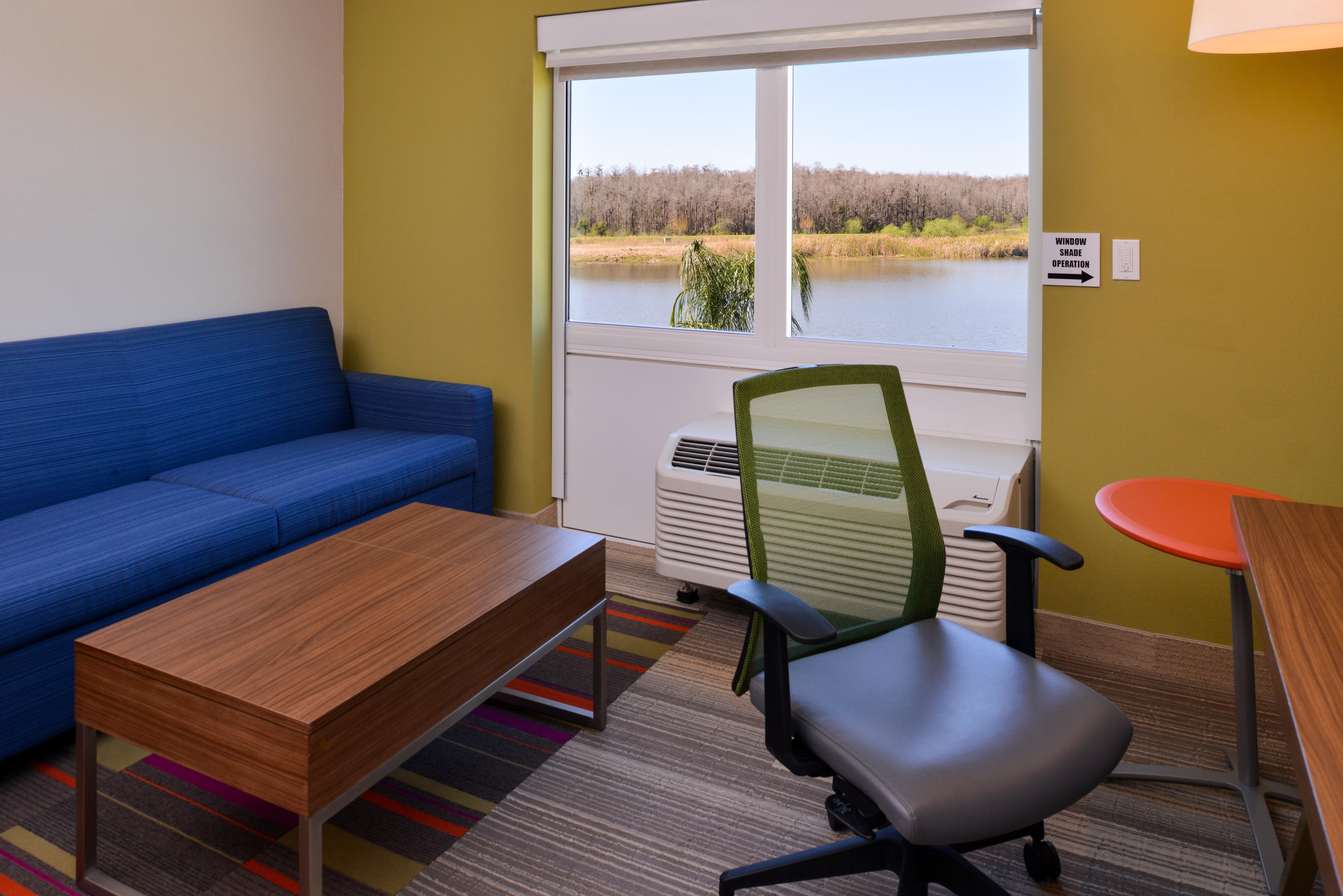 Holiday Inn Express & Suites Trinity By Ihg Esterno foto