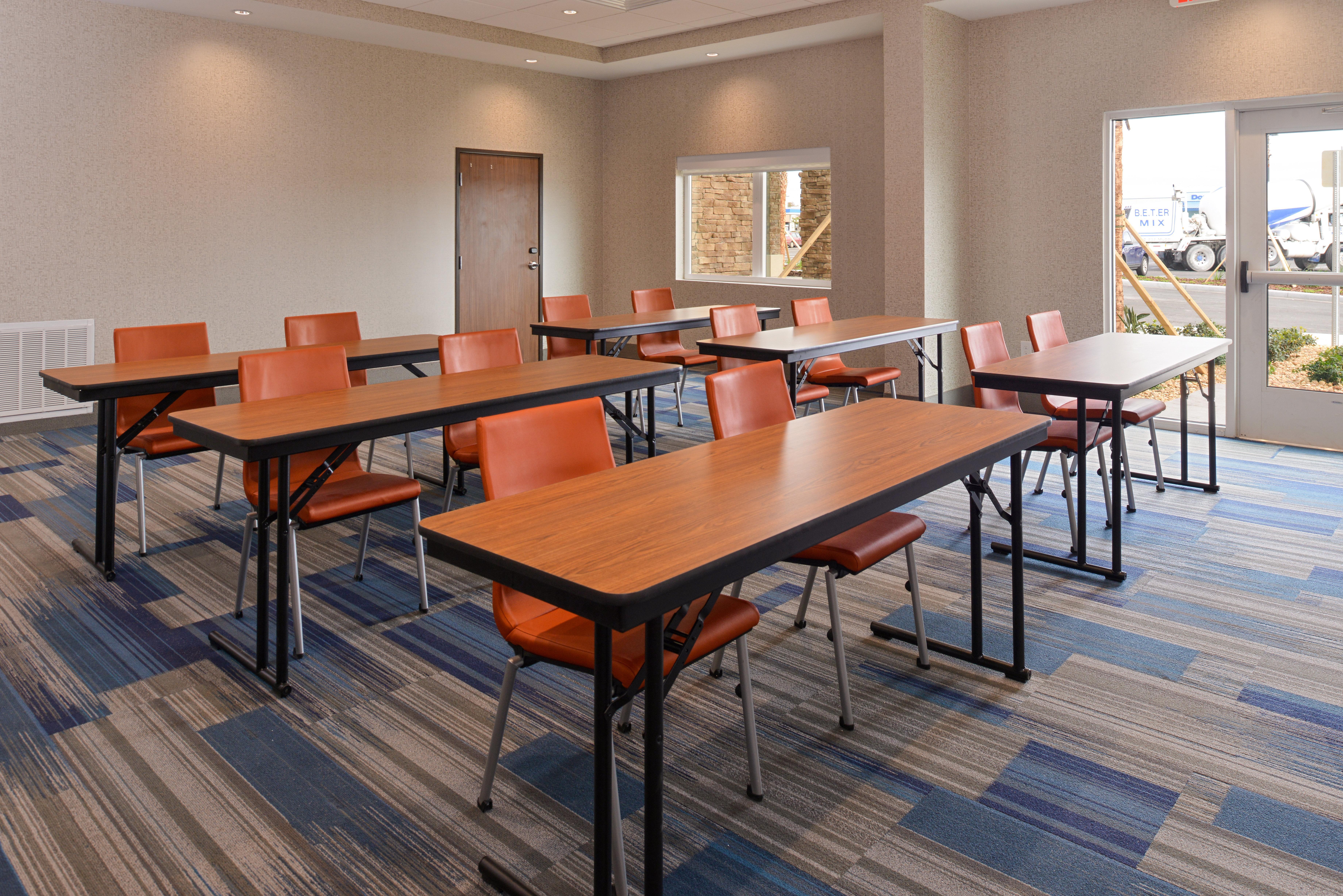 Holiday Inn Express & Suites Trinity By Ihg Esterno foto